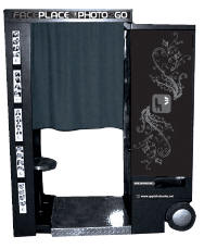 Face Place Photo2Go Photo Booth - Open Position