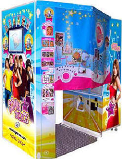 Star Blitz Deluxe Digital Color Photo Booth From LAI Games